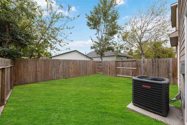 Building Photo - 4410 Rosemont St