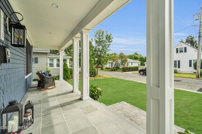 Building Photo - 2118 Edgewood Pl