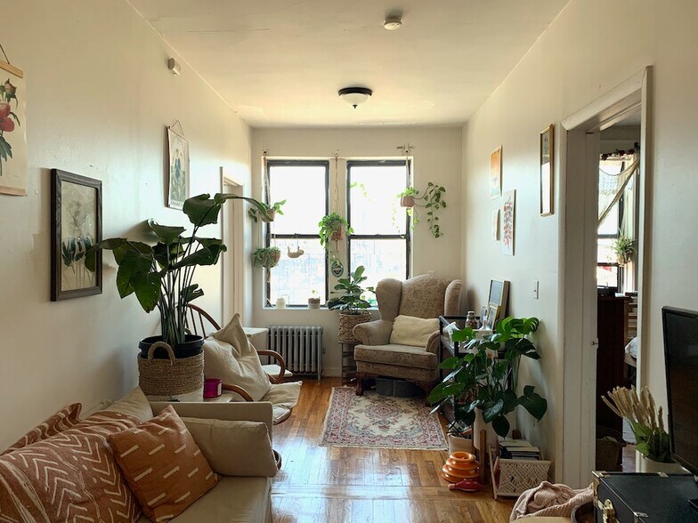 Building Photo - 153 Brighton Ave