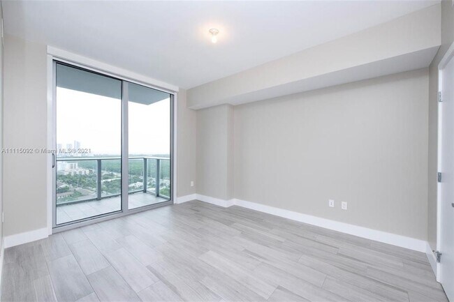 Building Photo - 16385 Biscayne Blvd