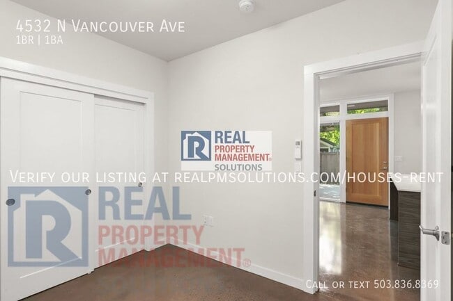 Building Photo - 4532 N Vancouver Ave