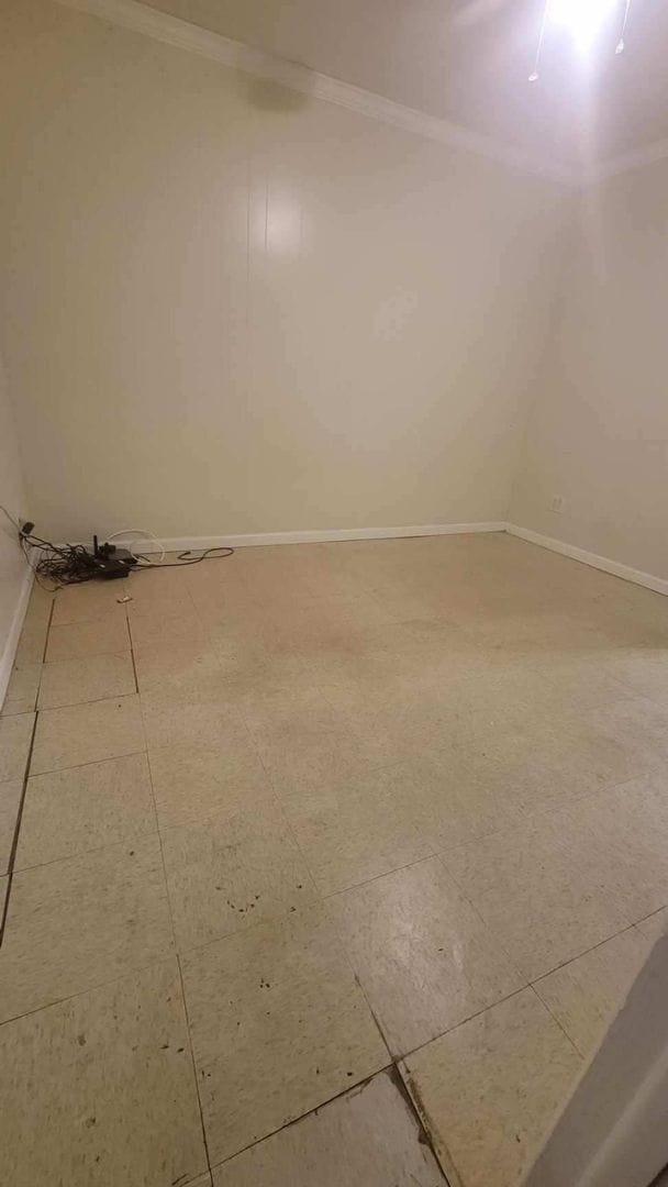 Building Photo - 1/1 Apartment for rent