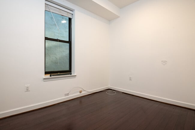 Building Photo - 1614 15th St NW