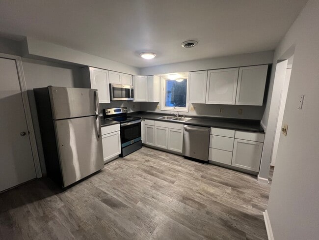 Building Photo - Duplex for Rent by Capital Property Manage...