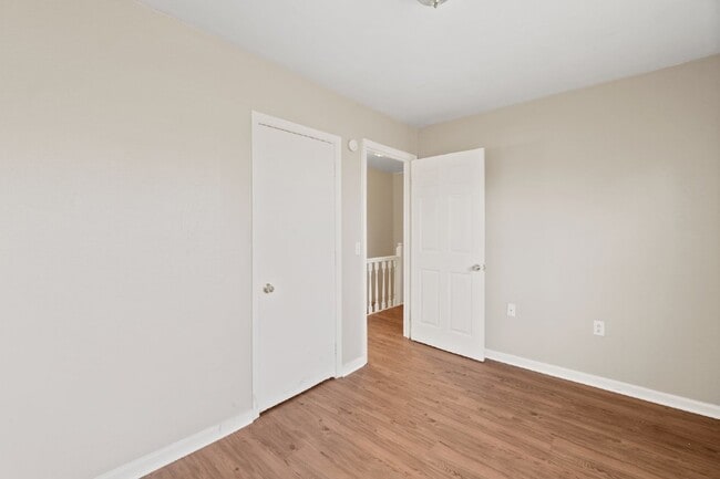 Building Photo - 3 BEDROOM BRICK TOWNHOME FOR RENT IN NORFOLK