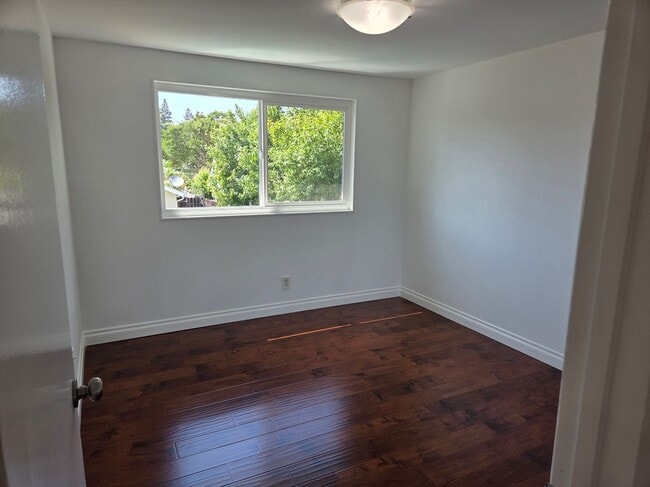 Building Photo - 14671 Kimberly Cir