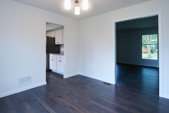 Building Photo - 3017 Fairchild Ln