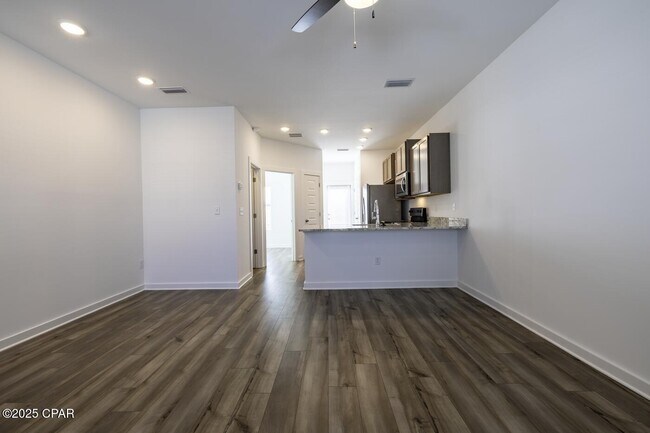 Building Photo - 5860 Tyndall Pkwy