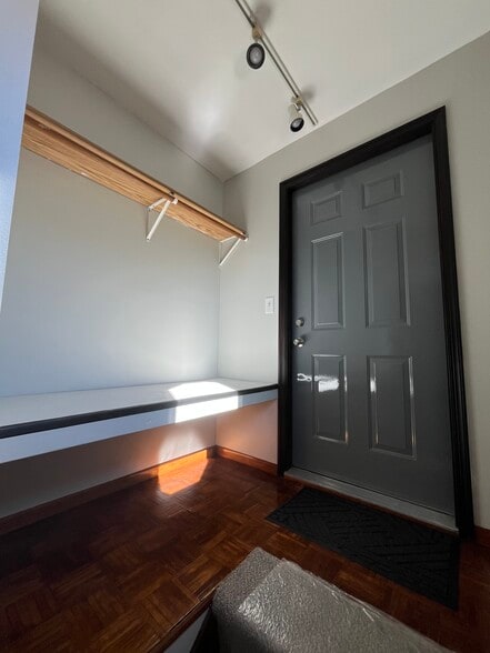 Building Photo - 1067 Hatch Ave