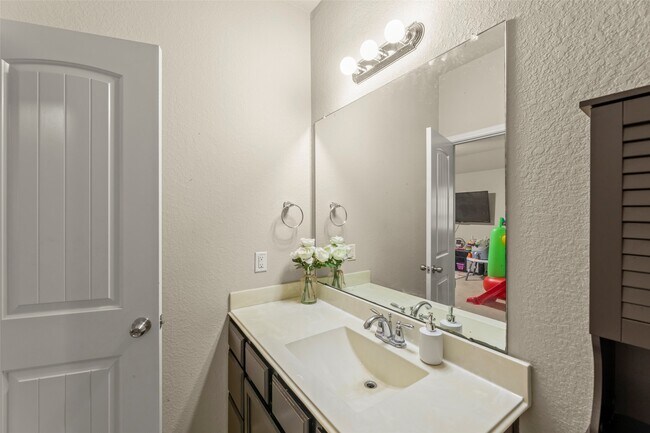 Building Photo - 2135 Harmon Crest Ct