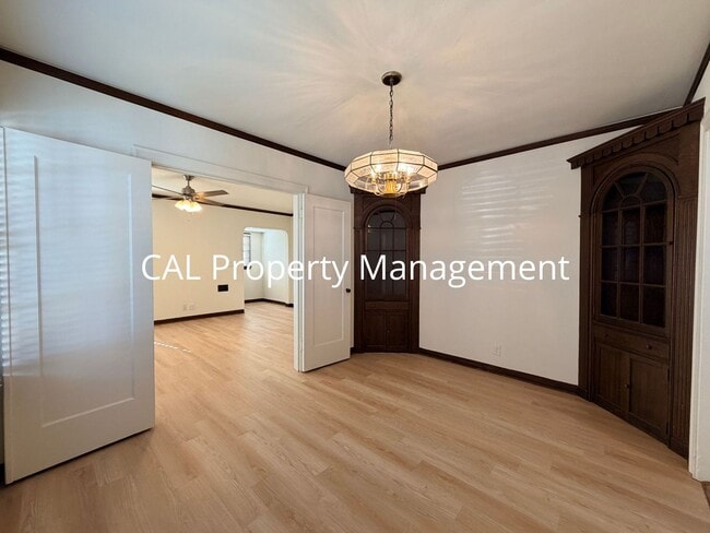 Building Photo - 3 Bed/2 Bath Single Level Home!