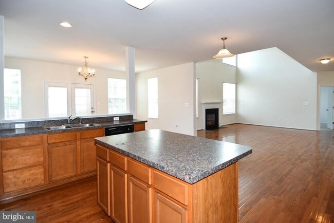 Building Photo - 3082 American Eagle Blvd