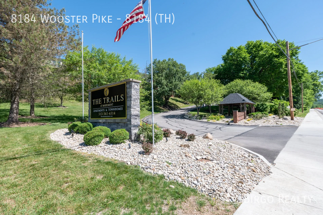 Building Photo - LUXURY 2 Bed/1.5 Bath TOWNHOME in Mariemont!