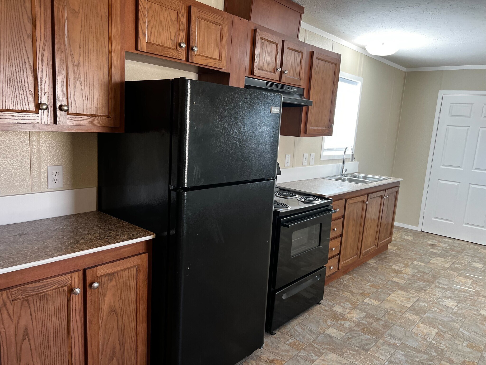 Building Photo - 709 N Collins Fwy