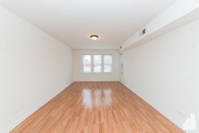 Building Photo - 3 bedroom in Chicago IL 60625