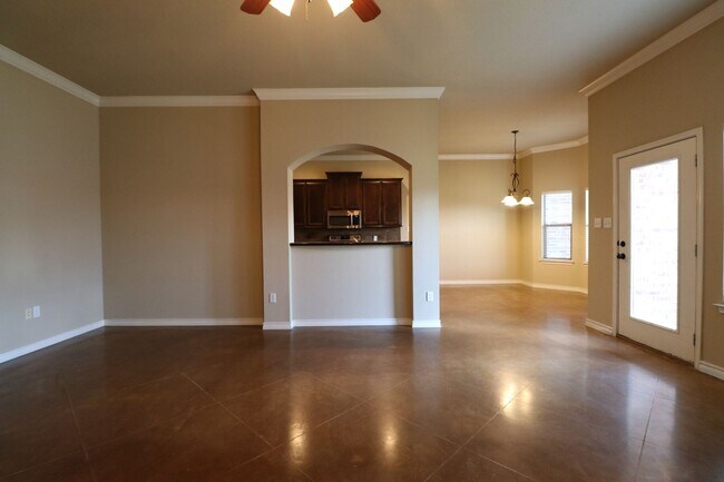 Building Photo - Stallion 3101 - 3105