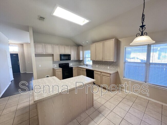 Building Photo - 11108 Visa Rose Dr