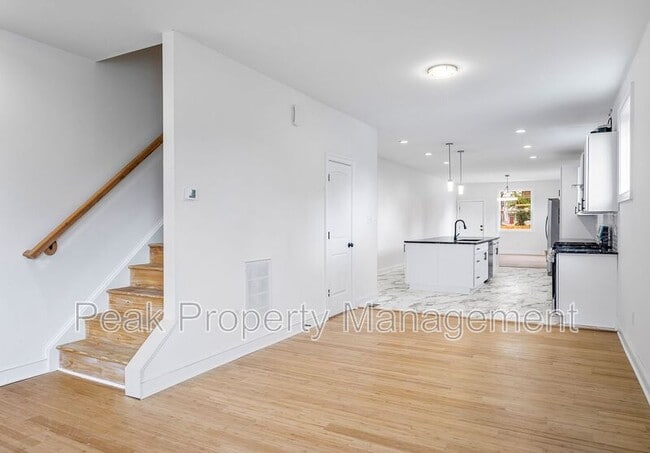 Building Photo - 1322 N 31st St