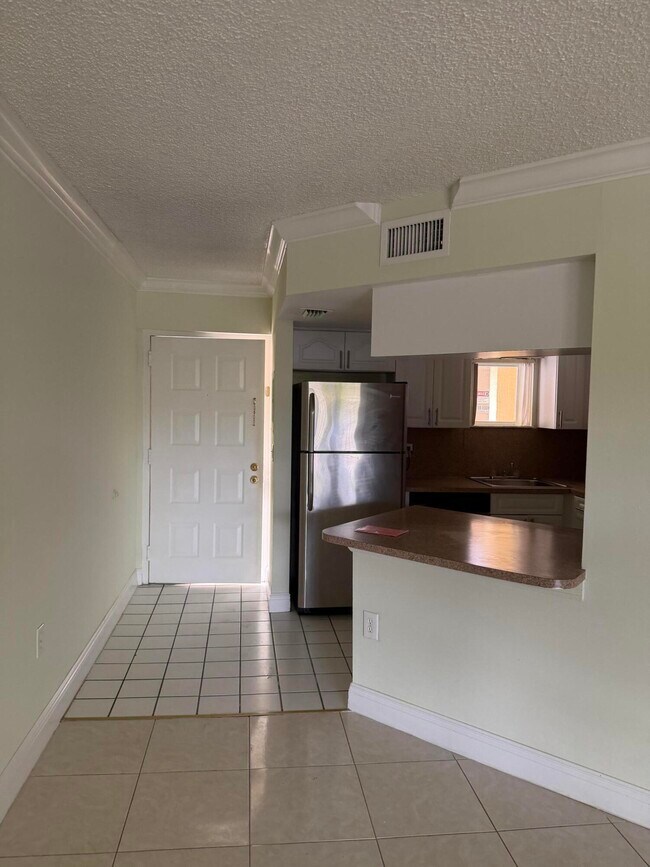 Building Photo - 8343 Lake Dr