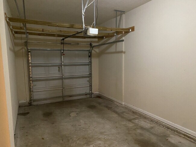 Building Photo - Beautifully Updated & Spacious 3BR/2BA Condo in a Secure Gated Community — Includes Cable, Intern...