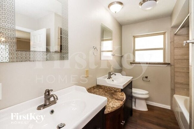 Building Photo - 307 Coronation Dr