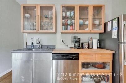 Building Photo - 2712 Dupont Ave S