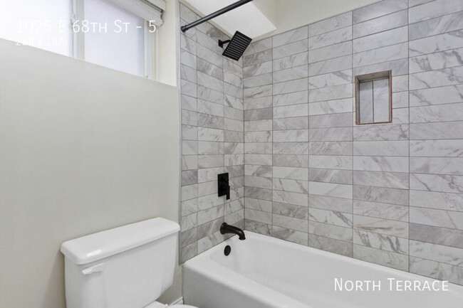 Building Photo - ?? Freshly Remodeled 2BR in East Brookside...