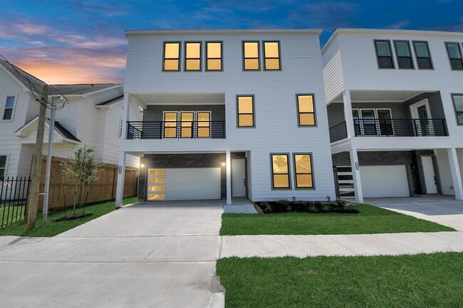 Building Photo - 3604 Runnels St