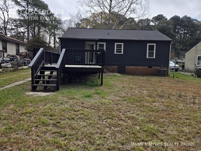 Building Photo - 2061 Osceola Dr