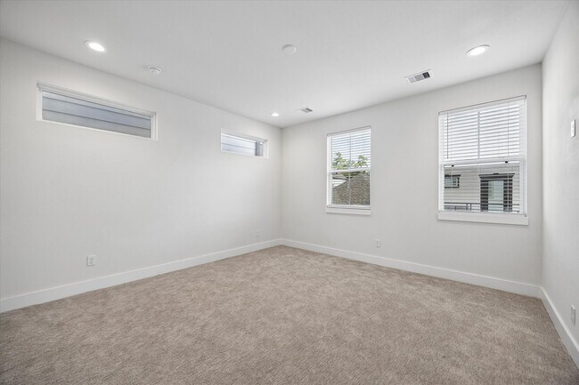 Building Photo - 5406 Wheatley St
