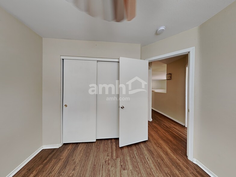 Building Photo - 7926 N 54th Dr