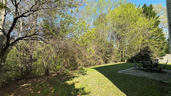 Building Photo - 205 Foe Creek Ct