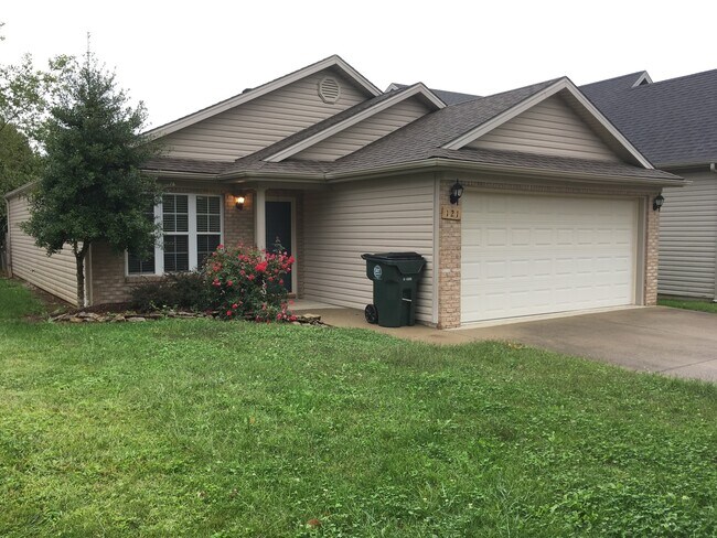 Building Photo - 121 Blue Heron Pl