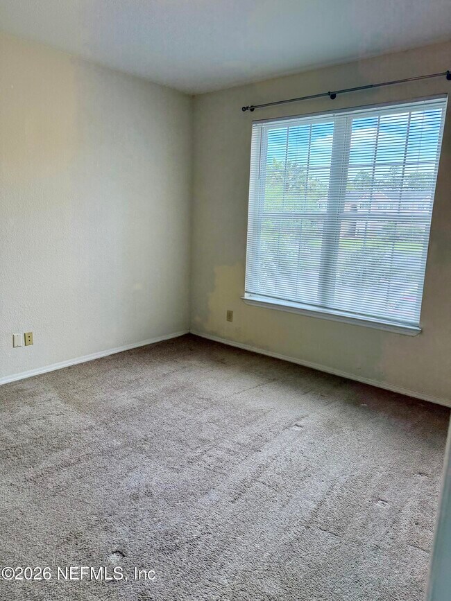 Building Photo - 13810 Sutton Park Dr N