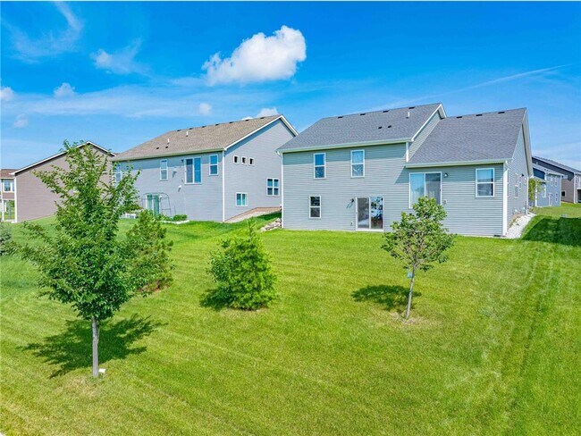 Building Photo - 1430 Nutmeg Cir