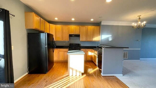 Building Photo - 505 Edmonton Terrace NE