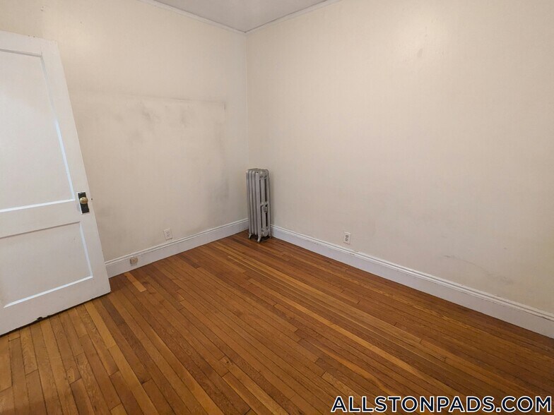 Building Photo - 33 Walbridge St