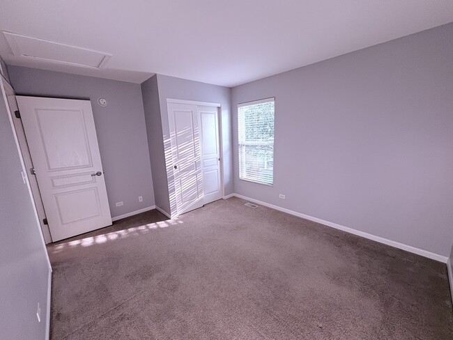 Building Photo - 241 Devoe Dr