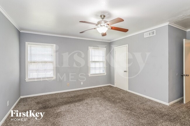 Building Photo - 1225 19th Ave N