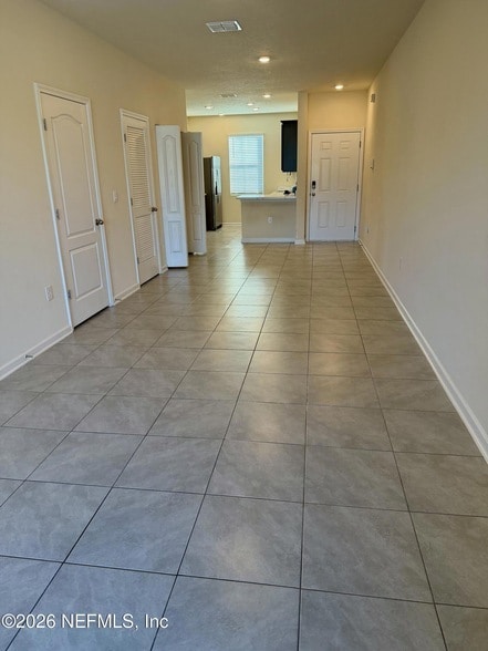 Building Photo - 3992 Vlg Vw Ln