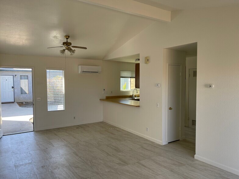 Building Photo - 73874 Sunnyvale Dr