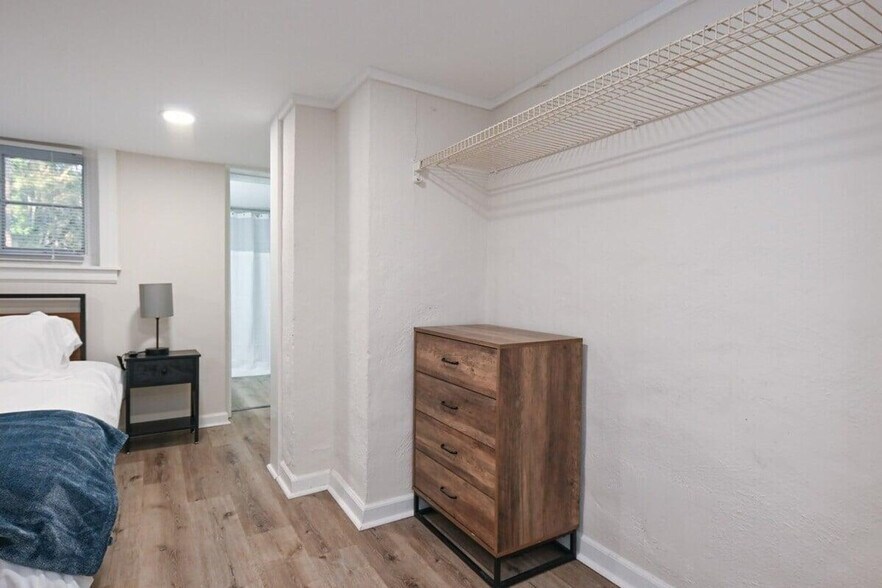 Building Photo - 840 Bobbin Mill Rd