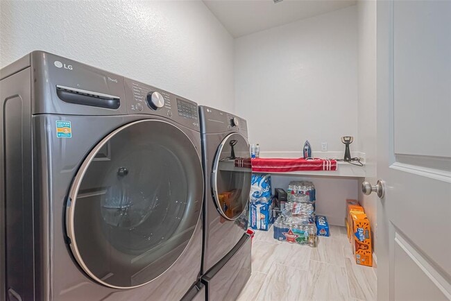Building Photo - 2203 Crystal Reef Ct