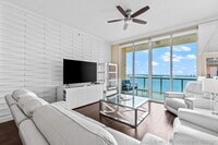 Building Photo - 2650 Lake Shore Dr