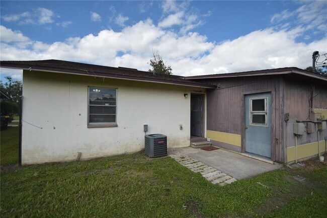 Building Photo - 115 Leelon Rd