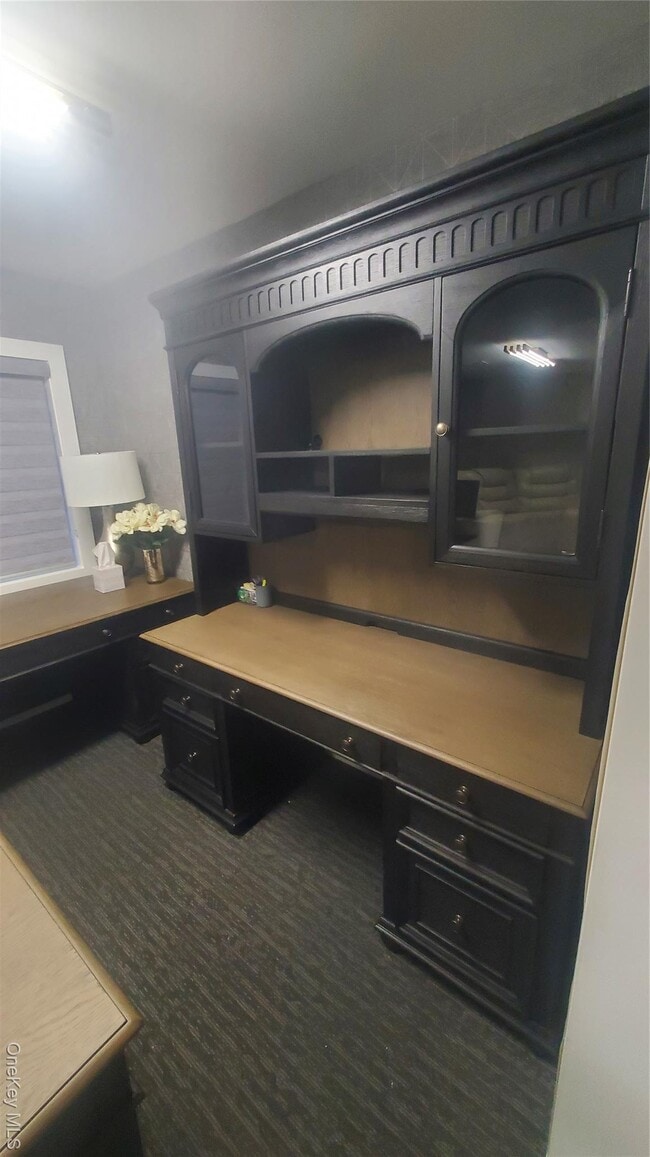 Building Photo - 702 Kennedy Dr