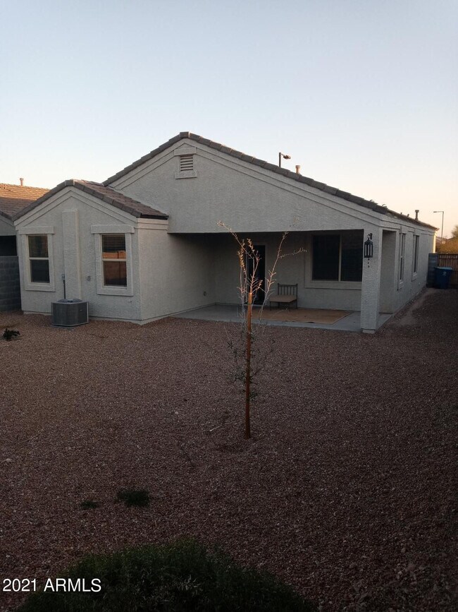 Building Photo - 31070 W Whitton Ave