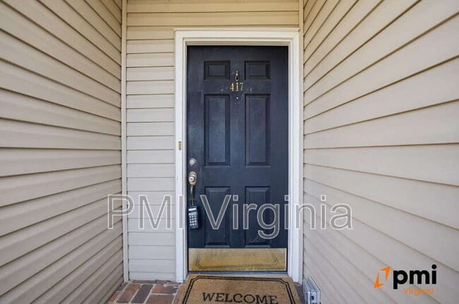 Building Photo - 417 Adkins Arch