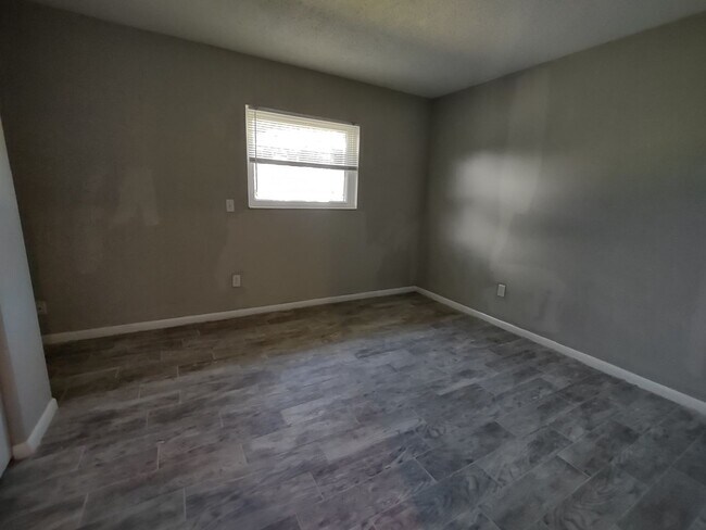 Building Photo - Indian Trails 3 Bedroom 2 Bath!