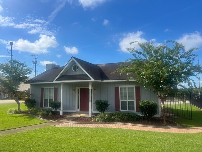 Building Photo - 102 Commons- COMING SOON